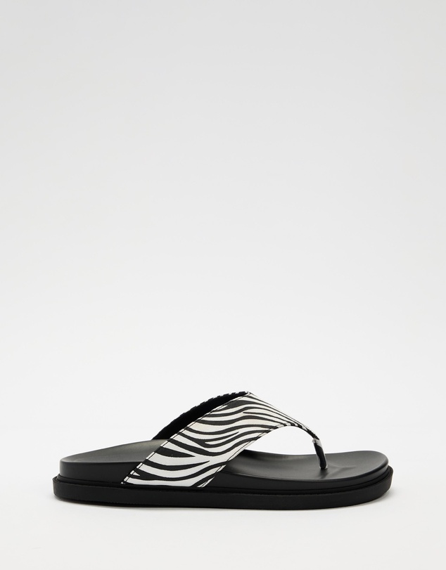 Dazie - Amazon Chunky Thongs