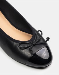 Wittner - Avah Leather Ballet Flats