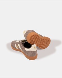 Goodsole - 2001 Parallel