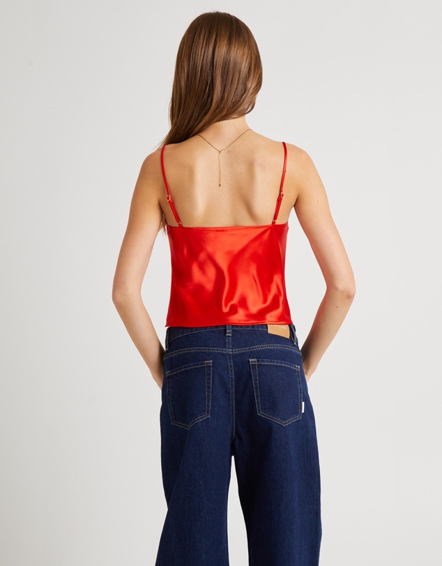 Alice In The Eve - Ivy Ruched Silky Slip Top
