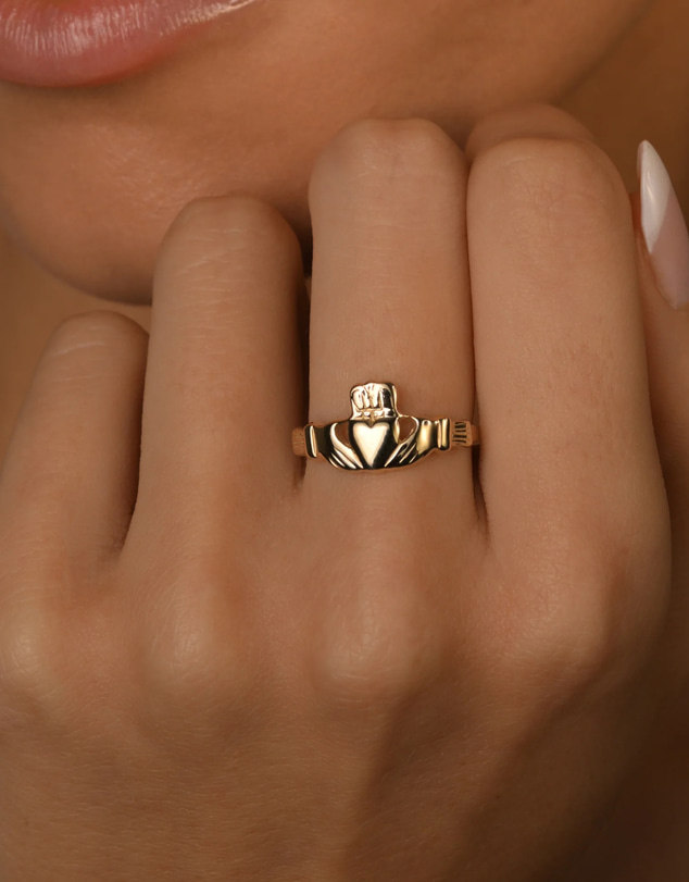 Von Treskow - Luxe Claddagh Ring