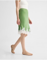Oxford - Frieda Lace Trim Skirt
