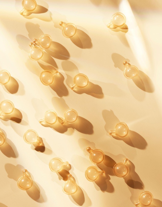 Elizabeth Arden - Elizabeth Arden Advanced Light Ceramide Capsules Strengthening & Refining Serum 60 Piece