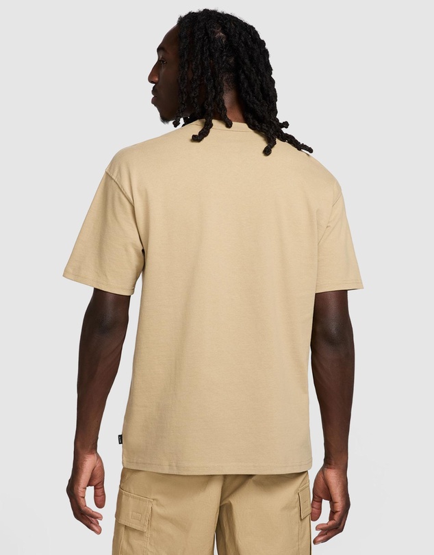 Nike - Sportswear Premium Essential Tee