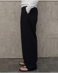 Calli - Reese Barrel Leg Pants