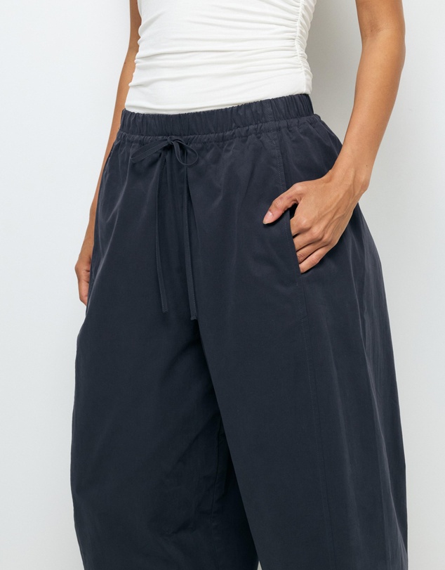 AERE - Cotton Barrel Leg Pants