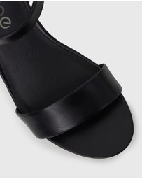 Zeroe - Wider Fit Rory Vegan Round Toe Sandals