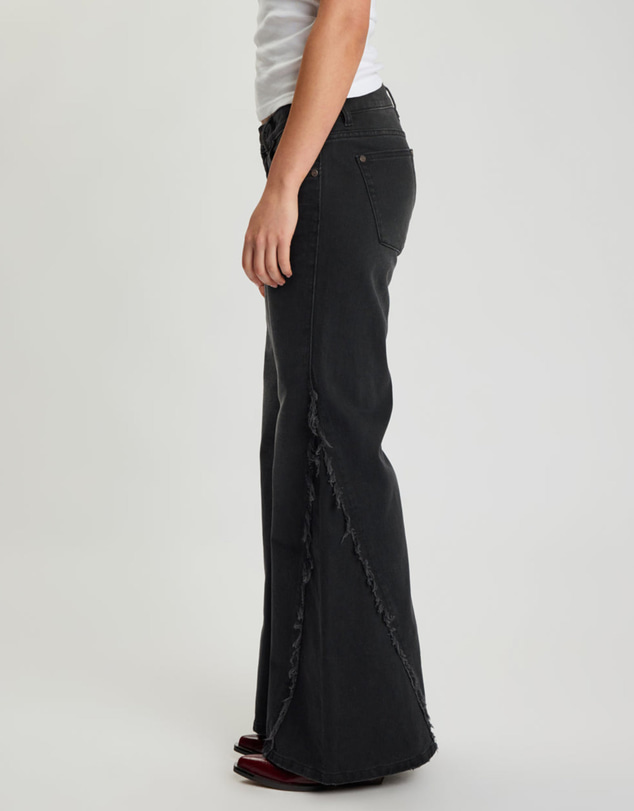 ONE TEASPOON - Johnnies Low Waist Wide Leg Flared Denim Jeans - Smokey Black