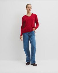 Country Road - Lightweight Merino Wool V-neck Knit