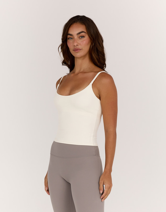 Muscle Republic - Aire Scoop Top
