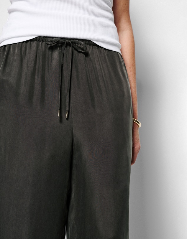 Commonry - Trish Pant