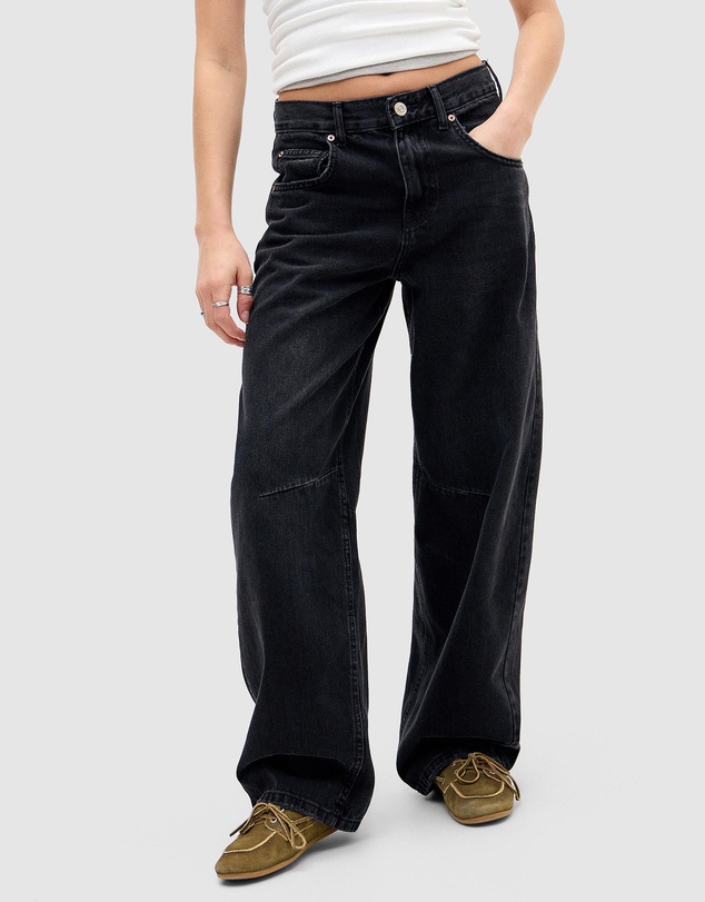 BDG By Urban Outfitters - Logan Jeans