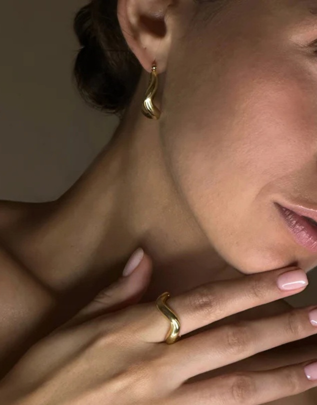 SAINT VALENTINE - Wabi Sabi Hoops - Gold