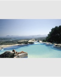 Brumby Sunstate - Poolside With Slim Aarons