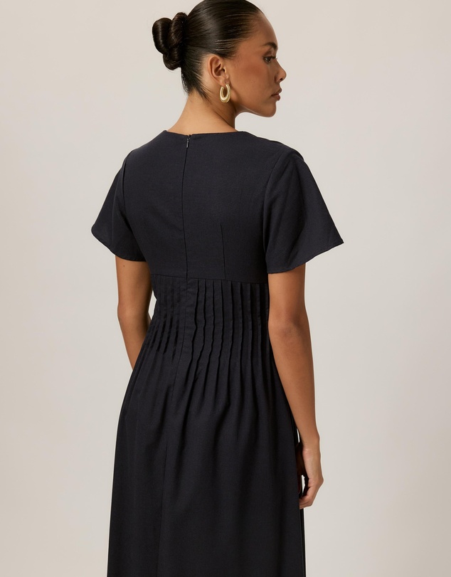 Tussah - Maysen Linen Blend Pintuck Midi Dress