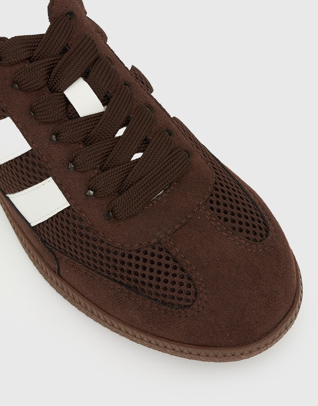 Betts - Wider Fit Berkleigh Lace-Up Casual Sneakers