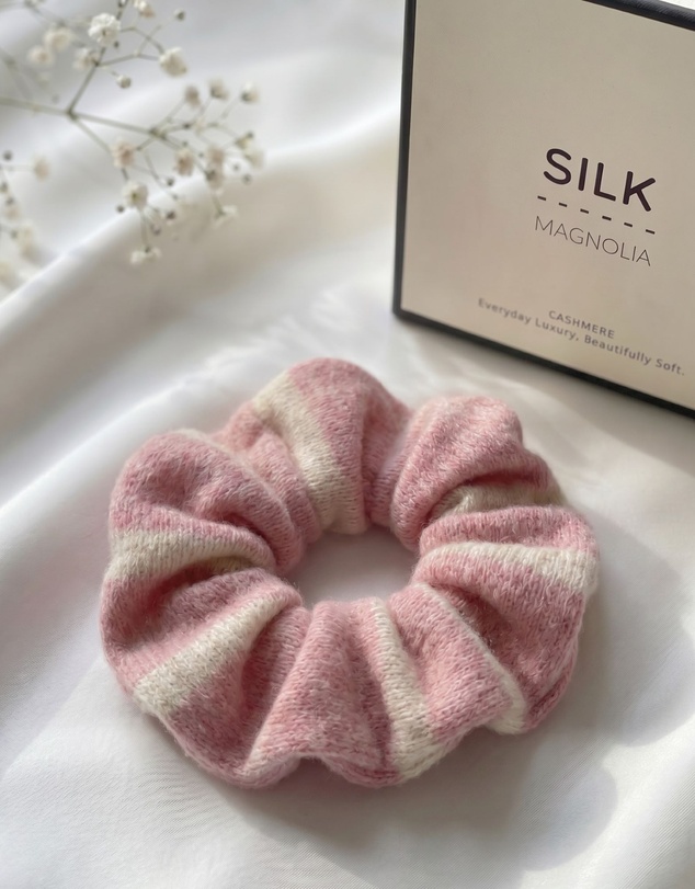 SILK MAGNOLIA - Cashmere Scrunchie