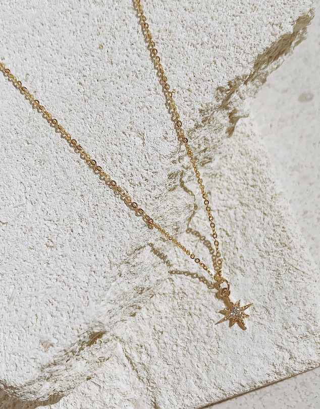 SAINT VALENTINE - North Star Necklace - Gold - ICONIC EXCLUSIVE