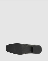 Sempre Di - Jazlyn Ankle Boots