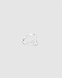Ichu - Triangle Point Ring