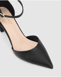 Verali - Kosta Closed Toe Block Heels