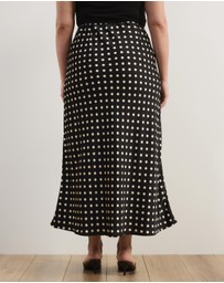 Atmos&Here Curvy - Camila Polka Dot Satin Slip Skirt