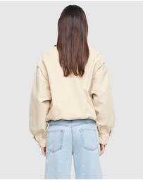 Lioness - Kenny Bomber
