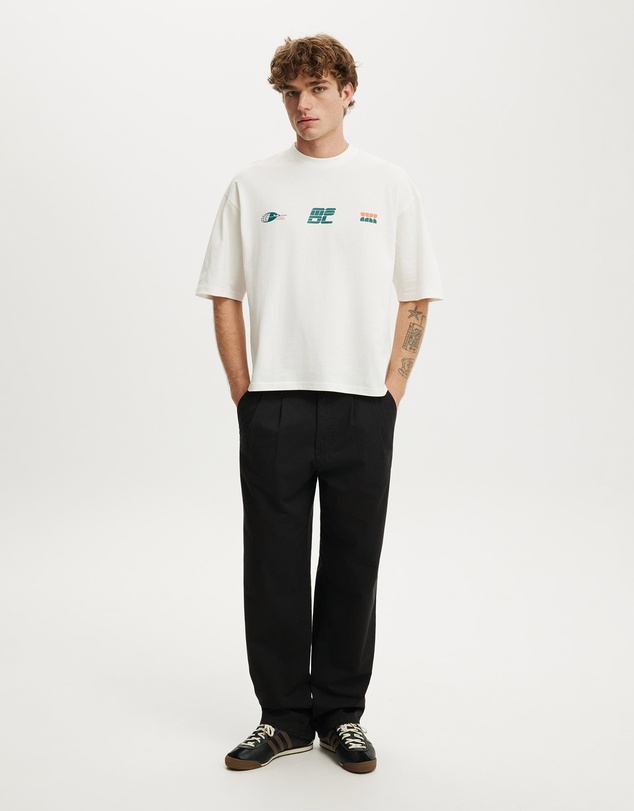 Cotton On - Cropped Fit Graphic T-Shirt
