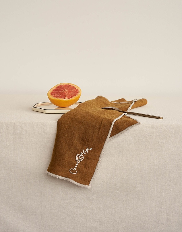 Black Blaze - Embroidered Linen Napkin Set