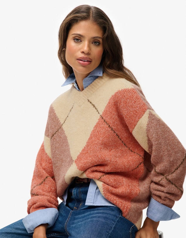 Superdry - Oversized Argyle V Neck Jumper