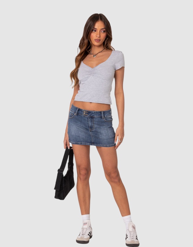 EDIKTED - Ava V Neck Ruched Top
