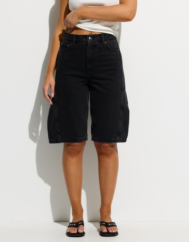 Dazie - Austin Mid Rise Barrel Jorts