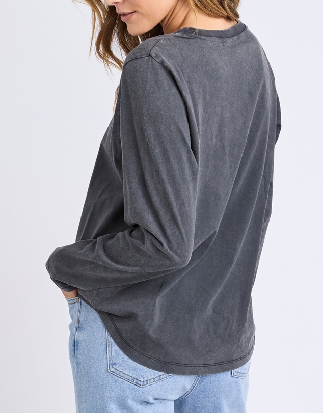Foxwood - Signature Long Sleeve Tee Washed Black