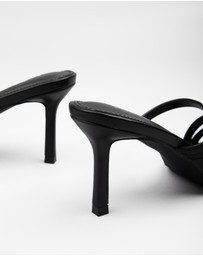 RAID - Tosca Pointed heeled mule sandals in Black
