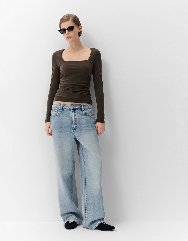 UNISON - Ruched Detail Long Sleeve Top
