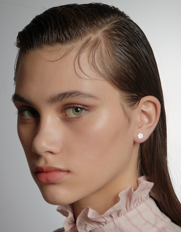 Karen Walker - Daisy Studs