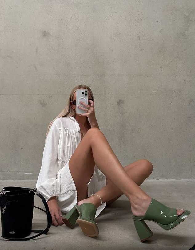 Sol Sana - Eva Mule