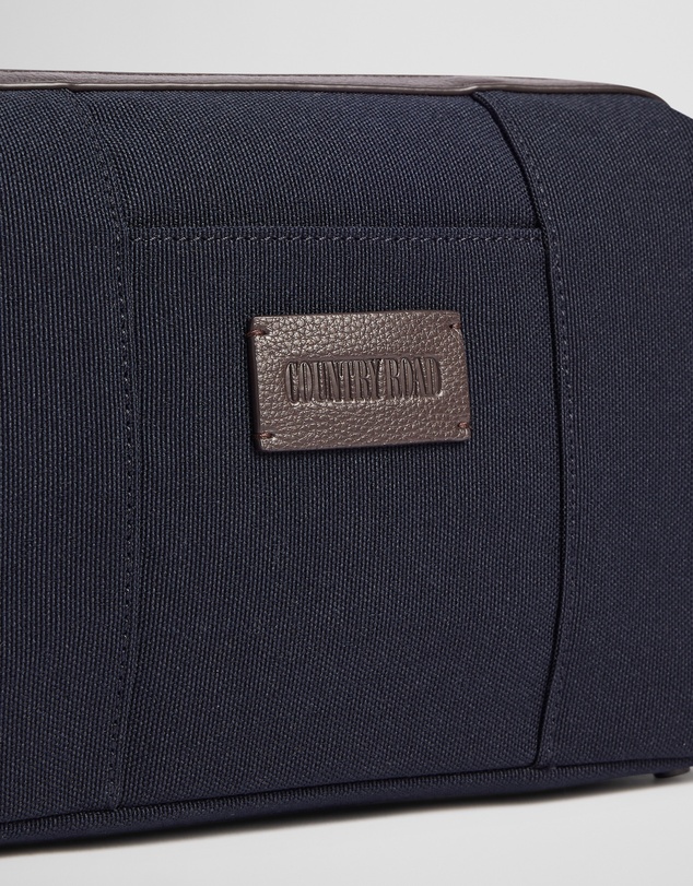 Country Road - Hudson Washbag