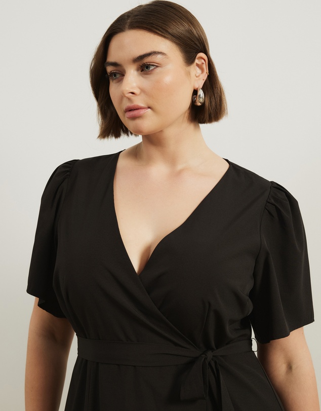 Atmos&Here Curvy - Daisy Flutter Sleeve Midi Dress