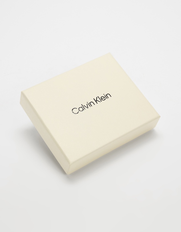 Calvin Klein - Emblem HW Pebble Trifold W/ Zip