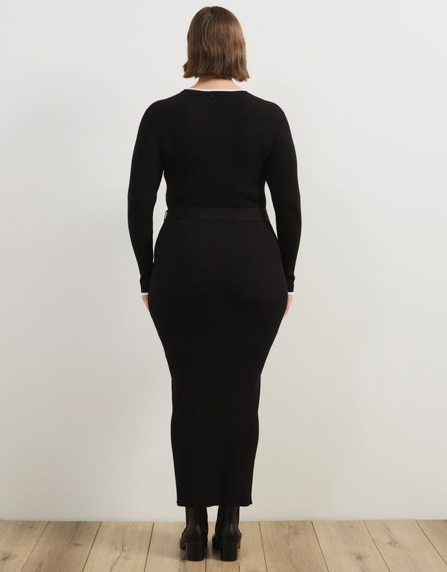 Atmos&Here Curvy - Maci Fitted Midi Knit Dress