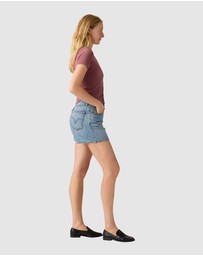 Levi's - Cinch Mid-Thigh Shorts