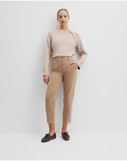 Country Road - Crop Curve Jean