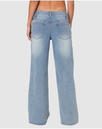 EDIKTED - Buckle Baby Washed Relaxed Jeans