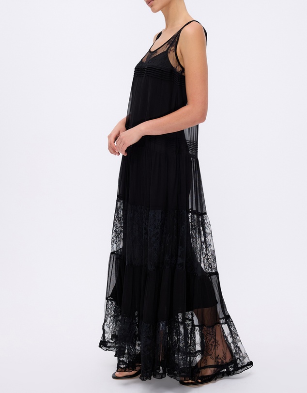 Minima Esenciales - Amelia Lace Panel Maxi Dress
