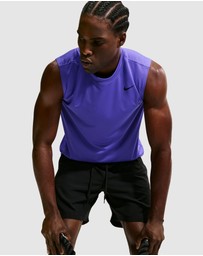 Nike - Dri-FIT Tee Standard Sleeveless Flex Top