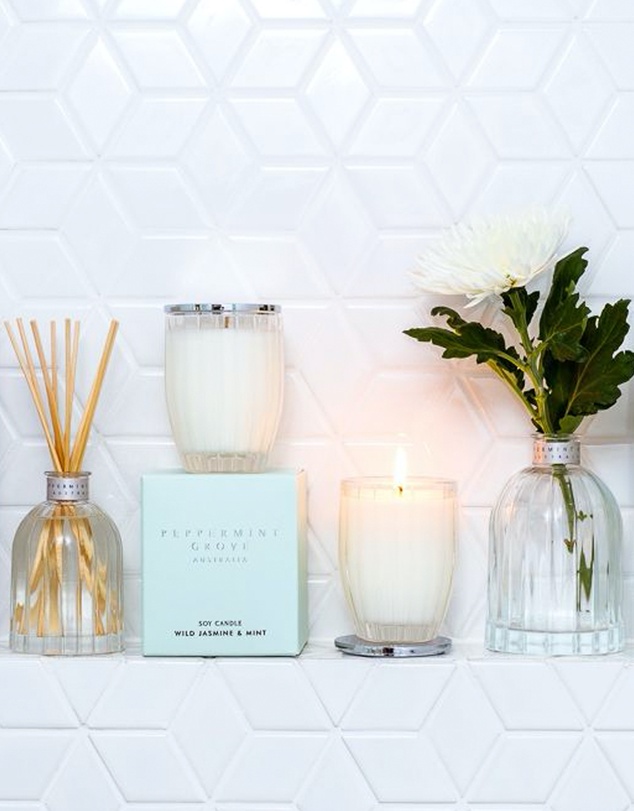 Peppermint Grove - Wild Jasmine & Mint Large Candle - 370g