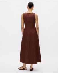 Minima Esenciales - Reyna Gathered Linen Midi Dress