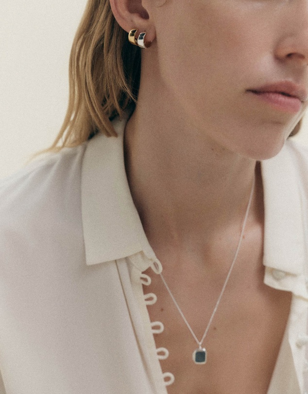 Kirstin Ash - Vera Hoops