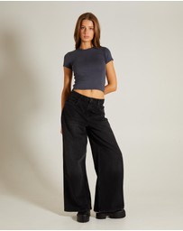 General Pants Co. Basics - Slinky Fitted T-Shirt